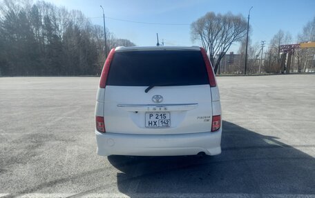 Toyota ISis I, 2011 год, 1 600 000 рублей, 16 фотография