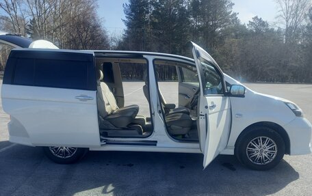 Toyota ISis I, 2011 год, 1 600 000 рублей, 14 фотография