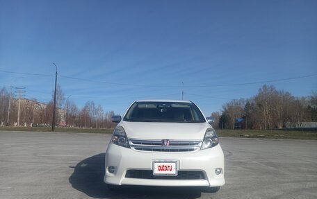 Toyota ISis I, 2011 год, 1 600 000 рублей, 22 фотография