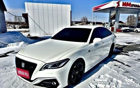 Toyota Crown, 2019 год, 3 885 000 рублей, 5 фотография