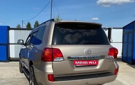 Toyota Land Cruiser 200, 2014 год, 4 900 000 рублей, 3 фотография