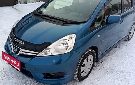 Honda Fit Shuttle I рестайлинг, 2011 год, 890 000 рублей, 2 фотография