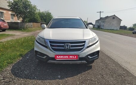 Honda Crosstour I рестайлинг, 2014 год, 1 800 000 рублей, 3 фотография