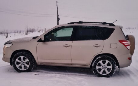 Toyota RAV4, 2011 год, 1 300 000 рублей, 2 фотография
