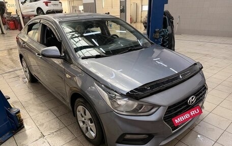 Hyundai Solaris II рестайлинг, 2018 год, 1 350 000 рублей, 4 фотография