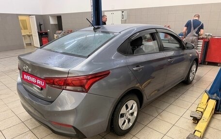 Hyundai Solaris II рестайлинг, 2018 год, 1 350 000 рублей, 5 фотография