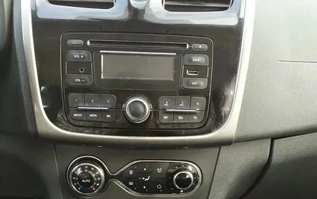 Renault Sandero II рестайлинг, 2016 год, 875 000 рублей, 12 фотография