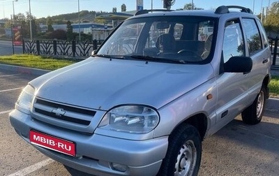 Chevrolet Niva I рестайлинг, 2005 год, 170 000 рублей, 1 фотография