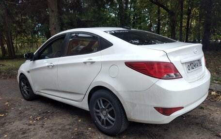 Hyundai Solaris II рестайлинг, 2012 год, 415 000 рублей, 3 фотография