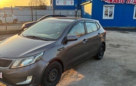 KIA Rio III рестайлинг, 2013 год, 420 000 рублей, 2 фотография
