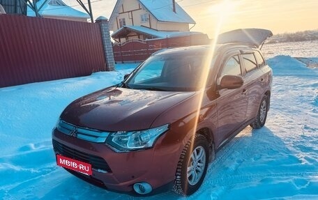 Mitsubishi Outlander III рестайлинг 3, 2012 год, 1 140 000 рублей, 1 фотография