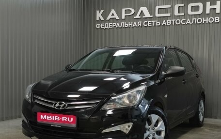 Hyundai Solaris II рестайлинг, 2015 год, 585 000 рублей, 1 фотография