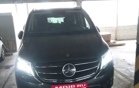 Mercedes-Benz Vito, 2021 год, 7 700 000 рублей, 4 фотография