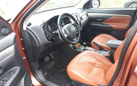 Mitsubishi Outlander III рестайлинг 3, 2012 год, 1 140 000 рублей, 17 фотография