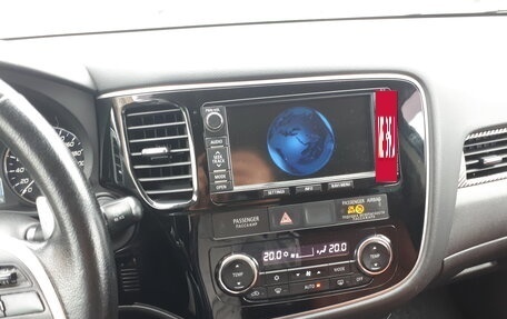 Mitsubishi Outlander III рестайлинг 3, 2012 год, 1 140 000 рублей, 13 фотография