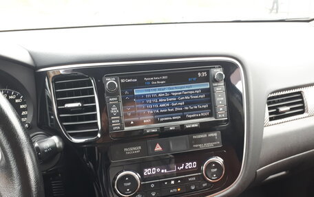 Mitsubishi Outlander III рестайлинг 3, 2012 год, 1 140 000 рублей, 19 фотография