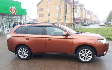 Mitsubishi Outlander III рестайлинг 3, 2012 год, 1 140 000 рублей, 26 фотография