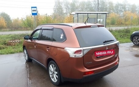Mitsubishi Outlander III рестайлинг 3, 2012 год, 1 140 000 рублей, 22 фотография