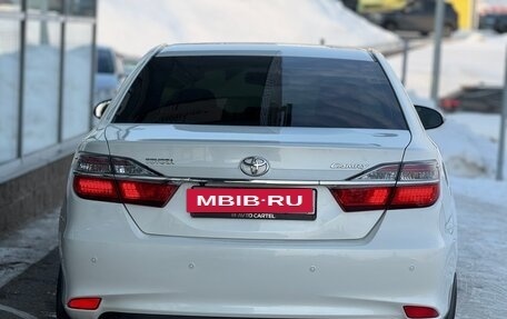 Toyota Camry, 2015 год, 2 350 000 рублей, 16 фотография
