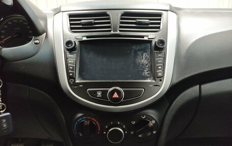 Hyundai Solaris II рестайлинг, 2015 год, 585 000 рублей, 12 фотография