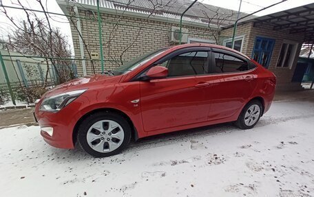 Hyundai Solaris II рестайлинг, 2015 год, 910 000 рублей, 4 фотография