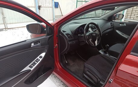 Hyundai Solaris II рестайлинг, 2015 год, 910 000 рублей, 8 фотография