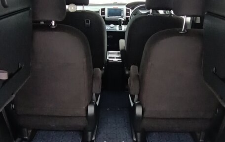 Honda Freed I, 2011 год, 900 000 рублей, 16 фотография