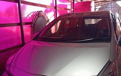 Toyota Prius Alpha I (ZVW40/41), 2017 год, 1 600 000 рублей, 1 фотография