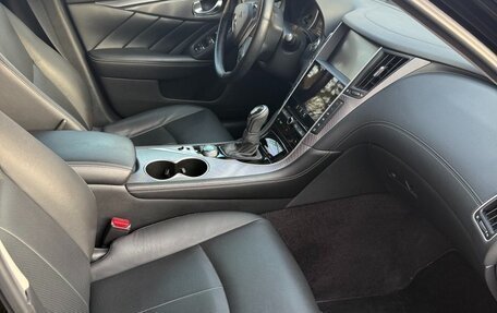 Infiniti Q50 I рестайлинг, 2018 год, 3 500 000 рублей, 9 фотография