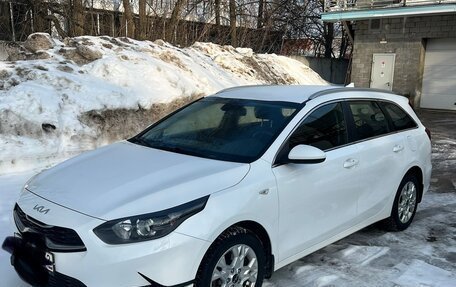 KIA cee'd III, 2022 год, 2 120 000 рублей, 3 фотография