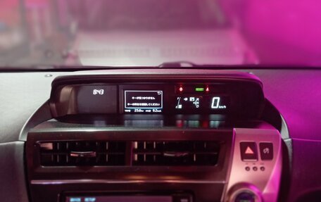 Toyota Prius Alpha I (ZVW40/41), 2017 год, 1 600 000 рублей, 8 фотография