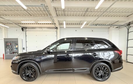 Mitsubishi Outlander III рестайлинг 3, 2018 год, 2 449 900 рублей, 3 фотография