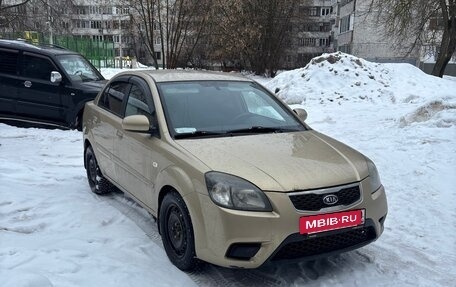 KIA Rio II, 2010 год, 585 000 рублей, 2 фотография
