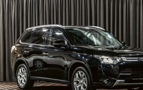 Mitsubishi Outlander III рестайлинг 3, 2014 год, 1 295 000 рублей, 7 фотография