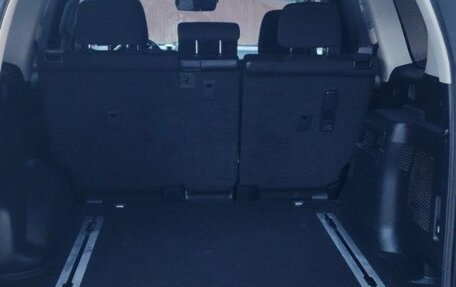 Toyota Land Cruiser Prado 150 рестайлинг 2, 2019 год, 5 350 000 рублей, 3 фотография