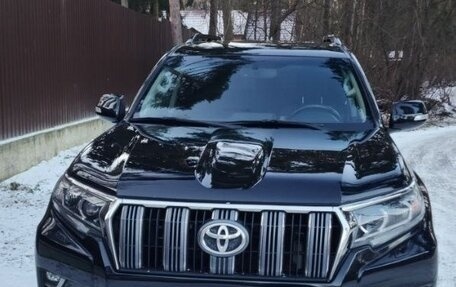 Toyota Land Cruiser Prado 150 рестайлинг 2, 2019 год, 5 350 000 рублей, 2 фотография