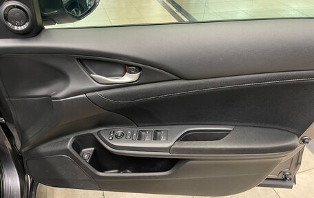 Honda Insight III, 2019 год, 2 150 000 рублей, 8 фотография