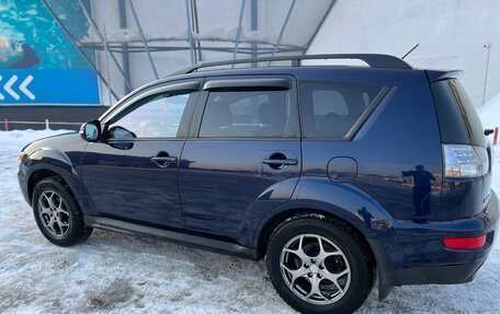 Mitsubishi Outlander III рестайлинг 3, 2011 год, 1 290 000 рублей, 5 фотография