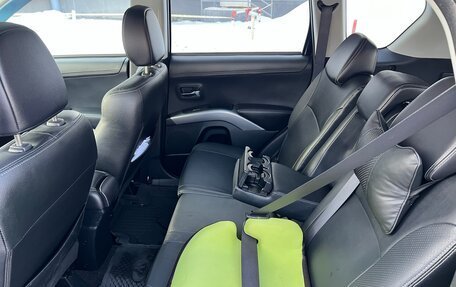 Mitsubishi Outlander III рестайлинг 3, 2011 год, 1 290 000 рублей, 9 фотография