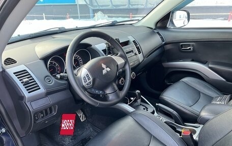 Mitsubishi Outlander III рестайлинг 3, 2011 год, 1 290 000 рублей, 6 фотография