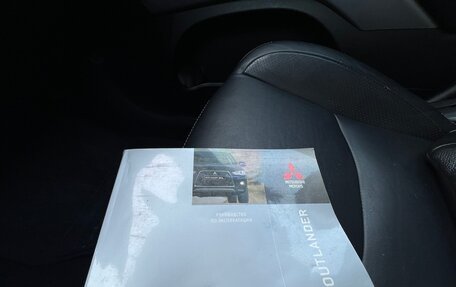 Mitsubishi Outlander III рестайлинг 3, 2011 год, 1 290 000 рублей, 19 фотография