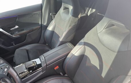 Mercedes-Benz CLA, 2019 год, 3 690 000 рублей, 12 фотография