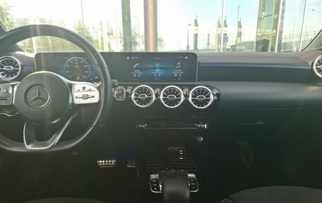 Mercedes-Benz CLA, 2019 год, 3 690 000 рублей, 21 фотография