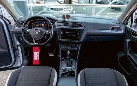 Volkswagen Tiguan II, 2018 год, 2 395 000 рублей, 16 фотография