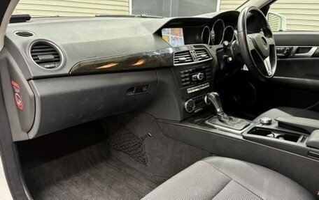 Mercedes-Benz C-Класс, 2012 год, 1 150 000 рублей, 20 фотография