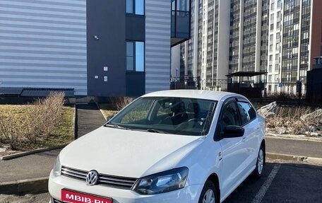 Volkswagen Polo VI (EU Market), 2013 год, 930 000 рублей, 1 фотография