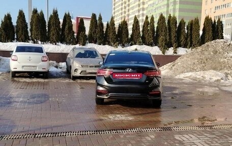 Hyundai Solaris II рестайлинг, 2017 год, 650 000 рублей, 5 фотография