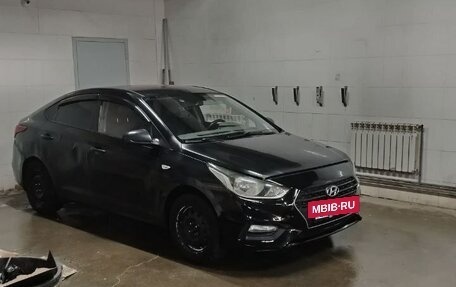 Hyundai Solaris II рестайлинг, 2017 год, 650 000 рублей, 14 фотография