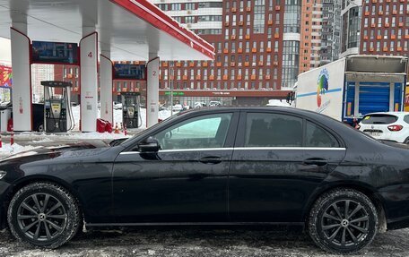 Mercedes-Benz E-Класс, 2019 год, 1 725 000 рублей, 2 фотография