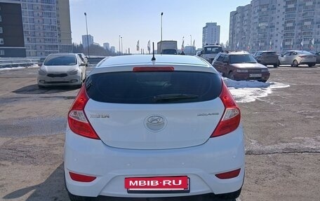 Hyundai Solaris II рестайлинг, 2013 год, 749 000 рублей, 5 фотография